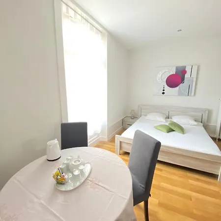 Bed & Breakfast Du *
